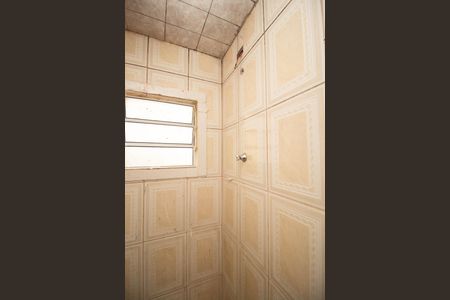 Banheiro Social de casa para alugar com 1 quarto, 50m² em Jardim Peri, São Paulo