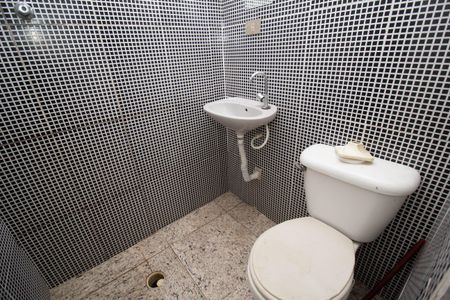 Casa à venda com 148m², 5 quartos e 1 vaga Casa à venda com 148m², 5 quartos e 1 vagaCasa 1 - Banheiro