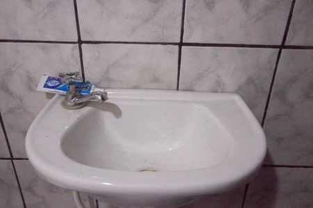 Casa à venda com 148m², 5 quartos e 1 vaga Casa à venda com 148m², 5 quartos e 1 vagaBanheiro de serviço