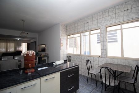 Casa à venda com 148m², 5 quartos e 1 vaga Casa à venda com 148m², 5 quartos e 1 vagaCasa 4 - Cozinha