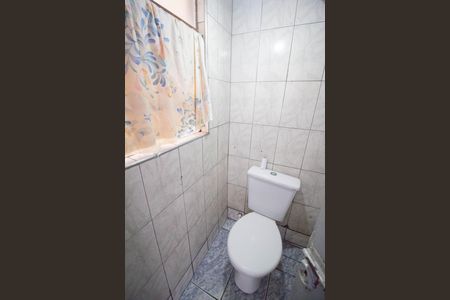 Casa à venda com 148m², 5 quartos e 1 vaga Casa à venda com 148m², 5 quartos e 1 vagaBanheiro de serviço