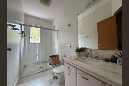 Casa à venda com 348m², 4 quartos e 5 vagasBanheiro