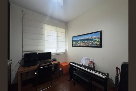 Casa à venda com 348m², 4 quartos e 5 vagasEscritório