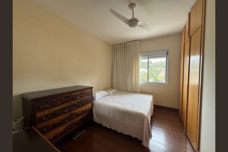 Casa à venda com 348m², 4 quartos e 5 vagasQuarto