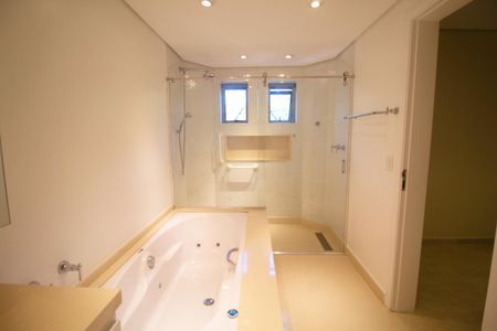 Apartamento à venda com 301m², 4 quartos e 4 vagas