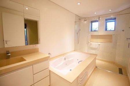 Apartamento à venda com 301m², 4 quartos e 4 vagas