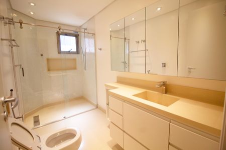 Apartamento à venda com 301m², 4 quartos e 4 vagas