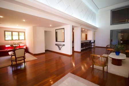 Apartamento à venda com 301m², 4 quartos e 4 vagas