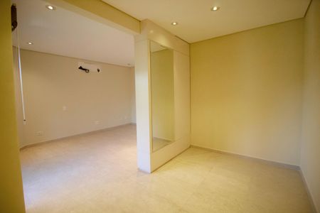 Apartamento à venda com 301m², 4 quartos e 4 vagas