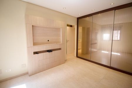 Apartamento à venda com 301m², 4 quartos e 4 vagas