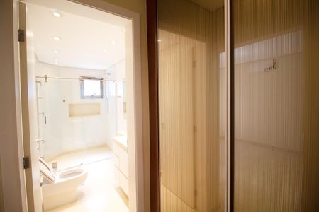 Apartamento à venda com 301m², 4 quartos e 4 vagas