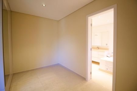 Apartamento à venda com 301m², 4 quartos e 4 vagas