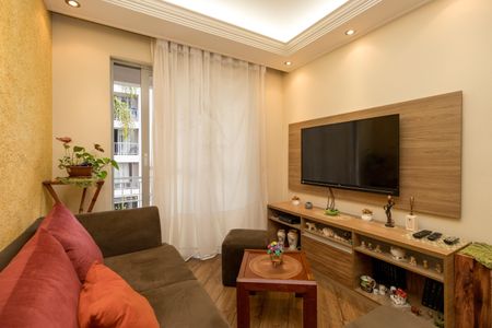 Sala de apartamento para alugar com 3 quartos, 64m² em Vila Ivone, São Paulo