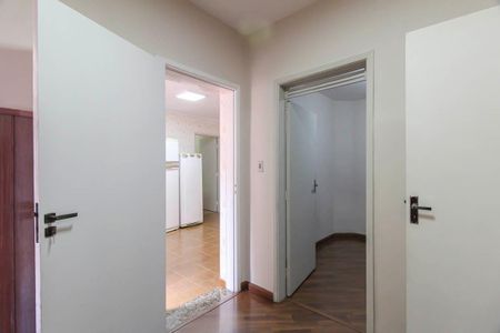 Casa à venda com 151m², 5 quartos e 3 vagas Casa à venda com 151m², 5 quartos e 3 vagasEscritorio