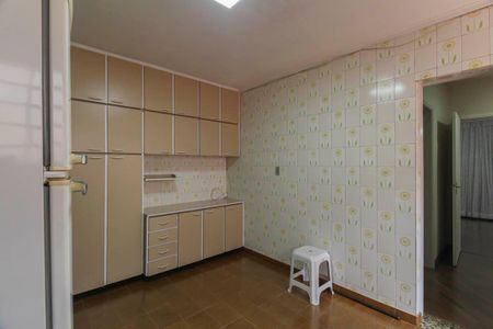 Casa à venda com 151m², 5 quartos e 3 vagas Casa à venda com 151m², 5 quartos e 3 vagasCozinha