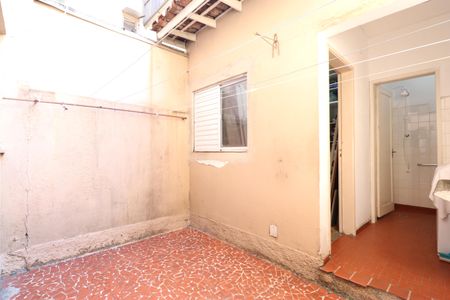 Casa à venda com 90m², 2 quartos e 1 vagaQuintal