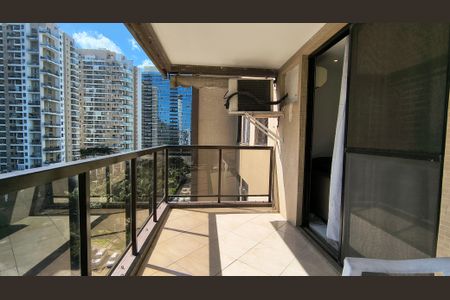 Apartamento para alugar com 90m², 2 quartos e 1 vagaVaranda