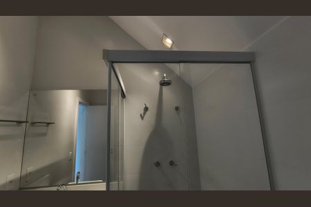 Casa de condomínio à venda com 450m², 4 quartos e 3 vagas Casa de condomínio à venda com 450m², 4 quartos e 3 vagasBanheiro da Suíte 4