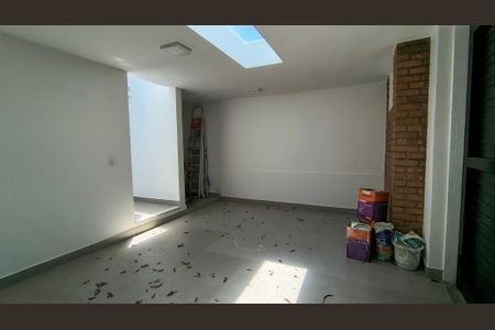 Casa de condomínio à venda com 450m², 4 quartos e 3 vagas Casa de condomínio à venda com 450m², 4 quartos e 3 vagasGaragem