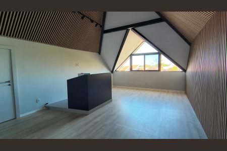 Casa de condomínio à venda com 450m², 4 quartos e 3 vagas Casa de condomínio à venda com 450m², 4 quartos e 3 vagasSotão