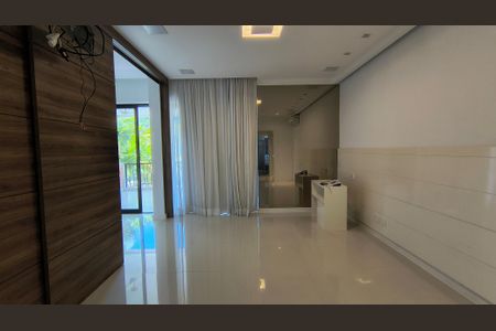 Casa de condomínio à venda com 450m², 4 quartos e 3 vagas Casa de condomínio à venda com 450m², 4 quartos e 3 vagasSuíte 1