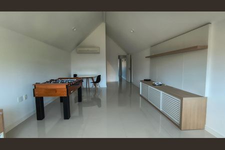 Casa de condomínio à venda com 450m², 4 quartos e 3 vagas Casa de condomínio à venda com 450m², 4 quartos e 3 vagasSuíte 4