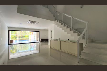 Sala de casa de condomínio à venda com 4 quartos, 450m² em Barra da Tijuca, Rio de Janeiro