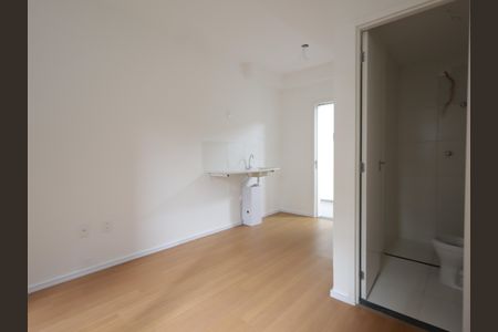 Quarto de kitnet/studio para alugar com 1 quarto, 17m² em Jardim Monte Kemel, São Paulo