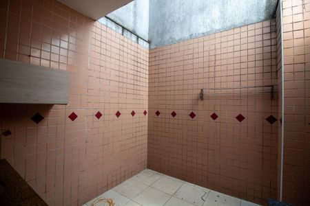 Casa à venda com 250m², 2 quartos e 1 vagaÁrea de Serviço