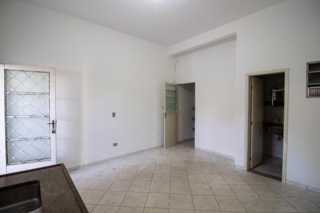 Sala/Quarto de casa para alugar com 2 quartos, 250m² em Jardim das Vertentes, São Paulo