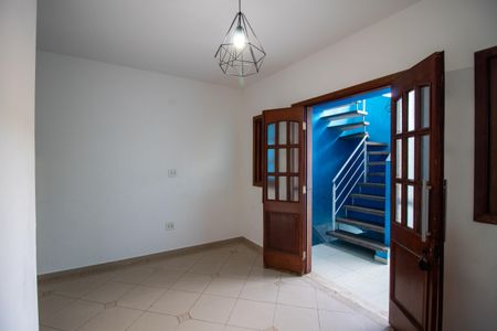 Casa à venda com 250m², 2 quartos e 1 vagaSala