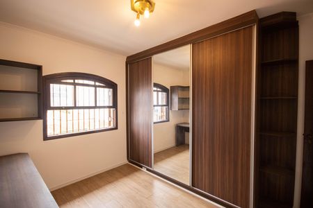 Casa à venda com 140m², 3 quartos e 5 vagasQuarto 2
