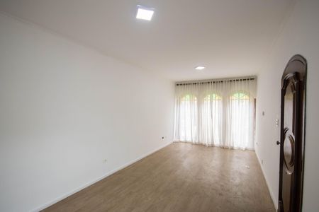 Casa à venda com 140m², 3 quartos e 5 vagasSala