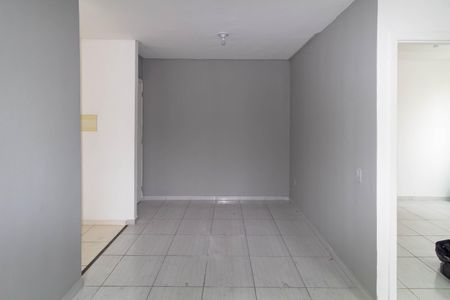 Sala de apartamento para alugar com 2 quartos, 45m² em Jardim Egle, São Paulo