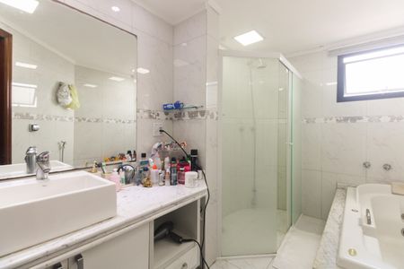 Apartamento para alugar com 170m², 3 quartos e 3 vagas Apartamento para alugar com 170m², 3 quartos e 3 vagasBanheiro da Suíte 3