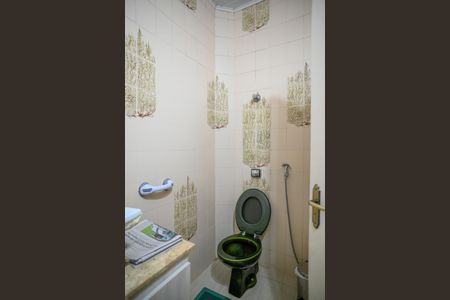 Casa à venda com 180m², 2 quartos e 2 vagas Casa à venda com 180m², 2 quartos e 2 vagasBanheiro