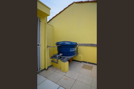 Casa à venda com 180m², 2 quartos e 2 vagas Casa à venda com 180m², 2 quartos e 2 vagasSacada Escritório