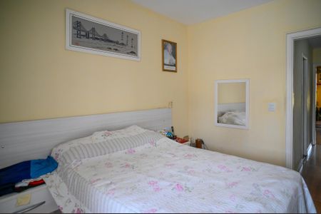 Casa à venda com 180m², 2 quartos e 2 vagas Casa à venda com 180m², 2 quartos e 2 vagasQuarto 1