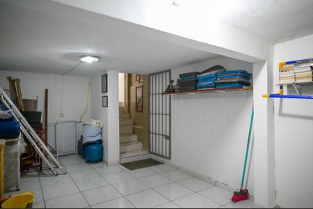 Casa à venda com 180m², 2 quartos e 2 vagas Casa à venda com 180m², 2 quartos e 2 vagasGaragem 1