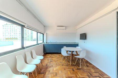 Studio para alugar com 33m², 1 quarto e sem vaga Studio para alugar com 33m², 1 quarto e sem vagaCoworking