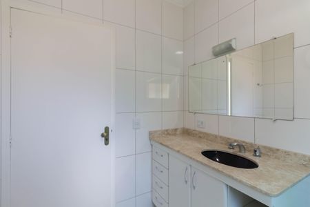 Casa para alugar com 180m², 2 quartos e 3 vagas Casa para alugar com 180m², 2 quartos e 3 vagasBanheiro Social