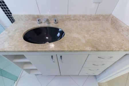 Casa para alugar com 180m², 2 quartos e 3 vagas Casa para alugar com 180m², 2 quartos e 3 vagasBanheiro da Suíte