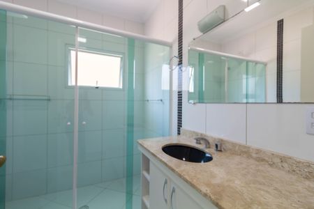 Casa para alugar com 180m², 2 quartos e 3 vagas Casa para alugar com 180m², 2 quartos e 3 vagasBanheiro da Suíte