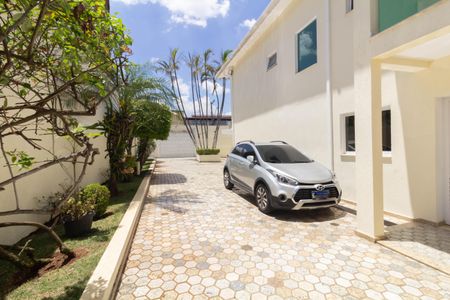 Casa para alugar com 180m², 2 quartos e 3 vagas Casa para alugar com 180m², 2 quartos e 3 vagasGaragem