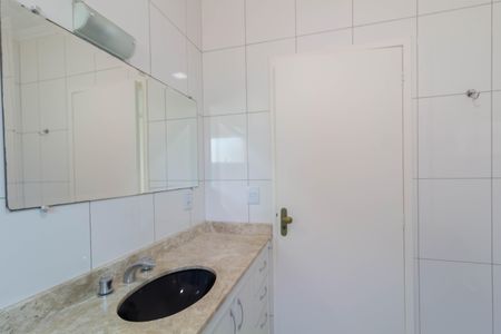 Casa para alugar com 180m², 2 quartos e 3 vagas Casa para alugar com 180m², 2 quartos e 3 vagasBanheiro da Suíte