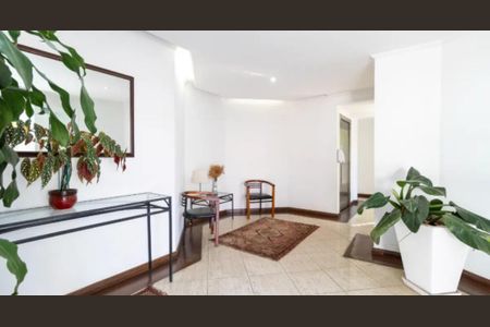 Apartamento à venda com 238m², 3 quartos e 2 vagasFoto 01