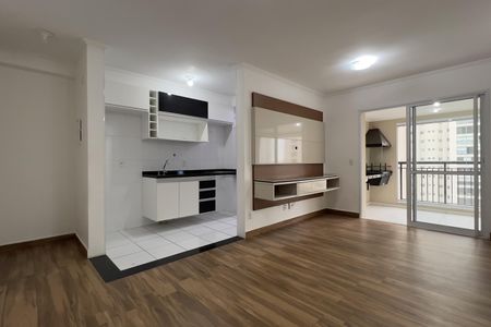 Sala de apartamento para alugar com 2 quartos, 68m² em Jardim Flor da Montanha, Guarulhos