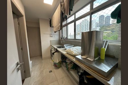 Apartamento à venda com 162m², 4 quartos e 2 vagasÁrea de Serviço