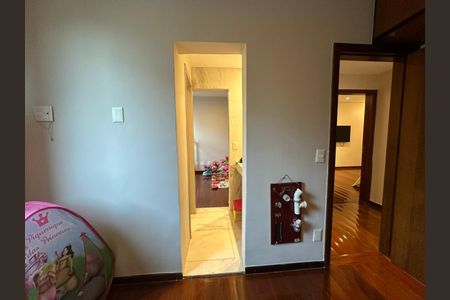 Quarto de apartamento à venda com 4 quartos, 162m² em Vale do Sereno, Nova Lima