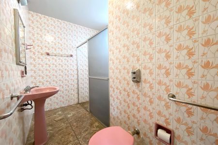 Apartamento à venda com 90m², 3 quartos e 1 vaga Apartamento à venda com 90m², 3 quartos e 1 vagaBanheiro